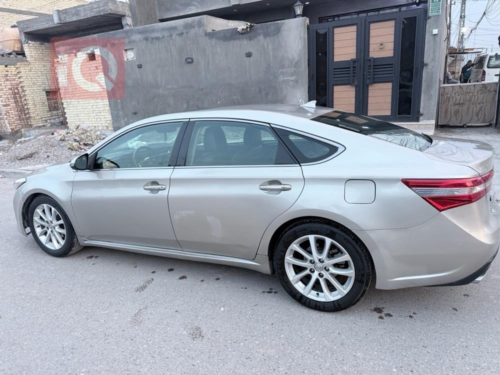 تويوتا أفالون